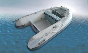 gommone fuoribordo / RIB / sportivo / per la pesca