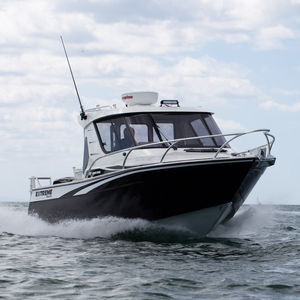 barca da pesca e diporto fuoribordo / hard-top / in alluminio / max. 6 persone