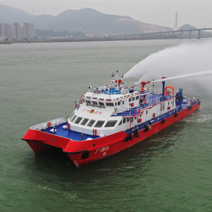 nave antincendio catamarano
