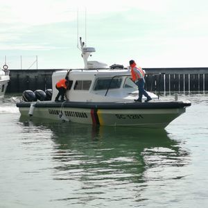 barca professionale patrol boat 1