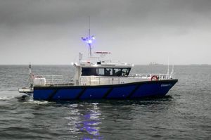 barca professionale patrol boat