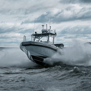 barca professionale patrol boat