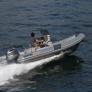 gommone fuoribordo / semirigido / open / con console centrale