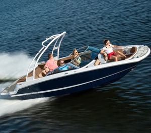 deck boat entrobordo
