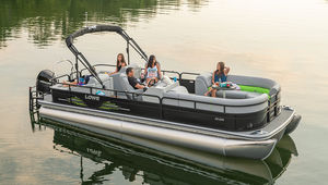 pontoon boat fuoribordo