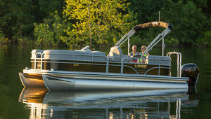 pontoon boat fuoribordo