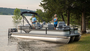 pontoon boat fuoribordo