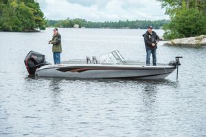 bass boat fuoribordo