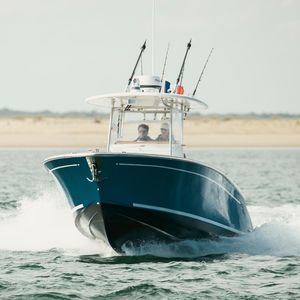 barca da pesca e diporto fuoribordo