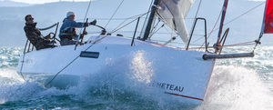 barca a vela da regata