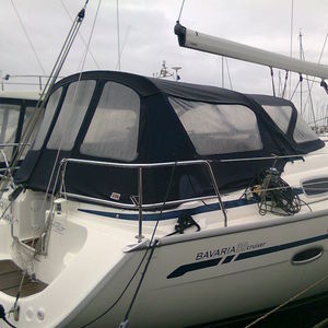 chiusura da pozzetto per barche a vela 1