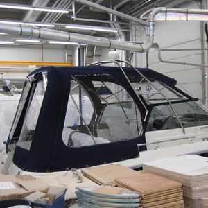 chiusura da pozzetto per imbarcazione a motore 1