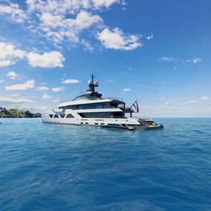mega-yacht da charter