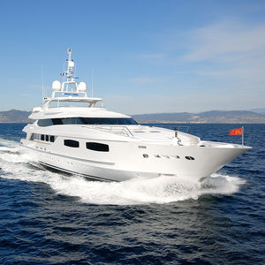 mega-yacht da crociera