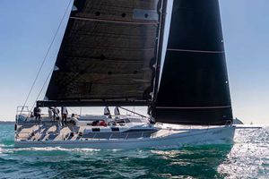 sailing-yacht da regata