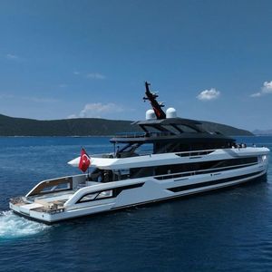 mega-yacht da crociera 1