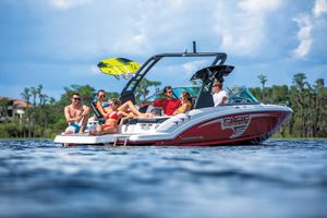 runabout entrobordo / con dual console / bow-rider / da sci nautico