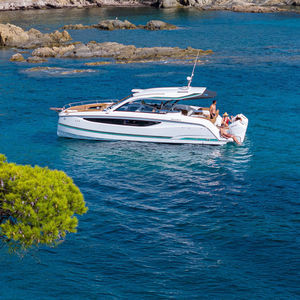 cabin-cruiser catamarano 1