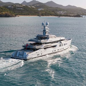 mega-yacht da crociera