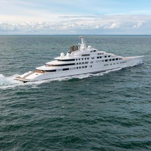 mega-yacht da crociera