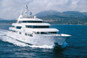 mega-yacht da crociera 1