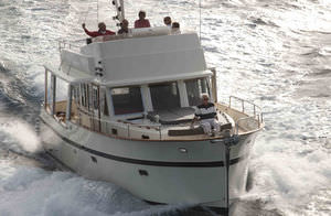 trawler entrobordo / con cabina di pilotaggio / con fly