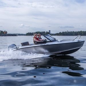 runabout fuoribordo