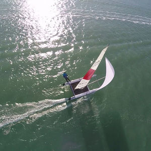 catamarano sportivo da turismo