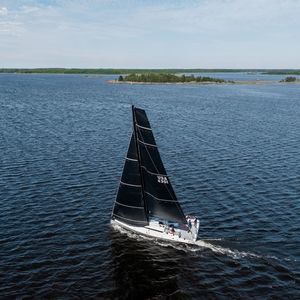 barca a vela da regata e crociera