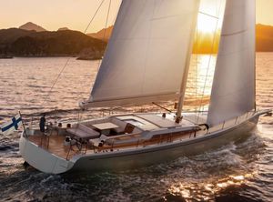 sailing-yacht da crociera d'altura