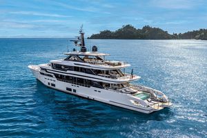mega-yacht da crociera