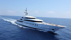 mega-yacht da crociera
