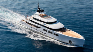 mega-yacht da crociera