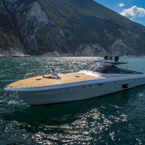 motor-yacht sportivo