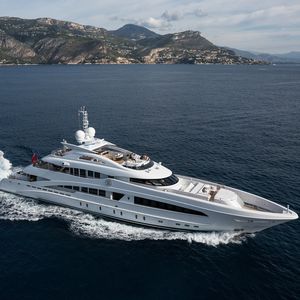 mega-yacht da crociera