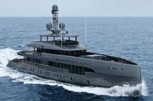 mega-yacht da crociera