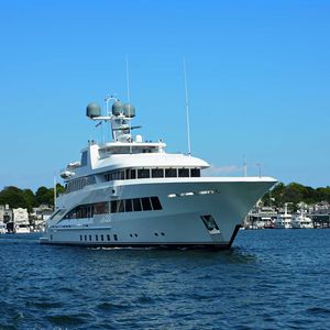 mega-yacht rapido