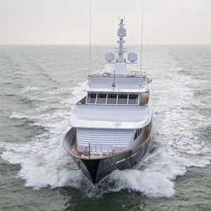 mega-yacht da crociera