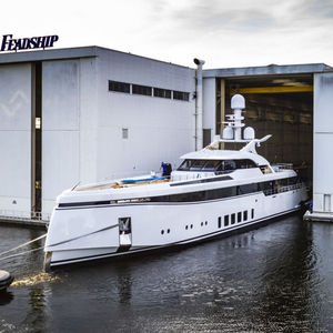 mega-yacht da crociera
