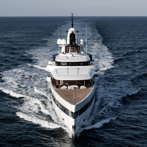 mega-yacht da crociera