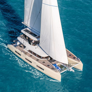 sailing-yacht catamarano