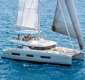 sailing-yacht catamarano