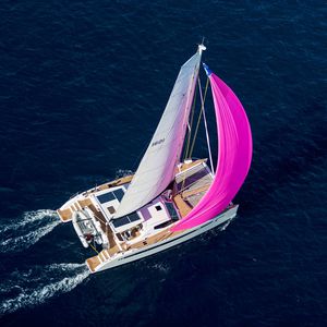 catamarano / da crociera / con poppa aperta / con 3 cabine