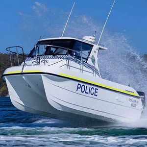 barca professionale patrol boat / catamarano / fuoribordo
