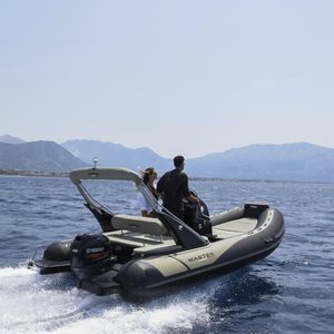gommone entrobordo