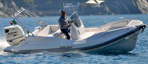 gommone fuoribordo / semirigido / con console laterale / sportivo