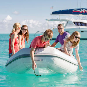 gommone fuoribordo / semirigido / in fibra di vetro / tender per super-yacht