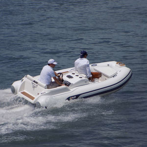 gommone entrobordo