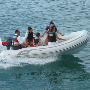gommone fuoribordo 1
