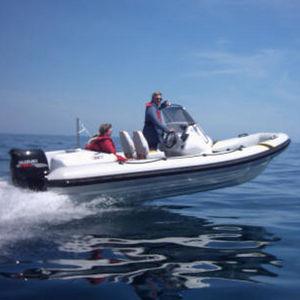 gommone fuoribordo / semirigido / con console centrale / per condizioni estreme